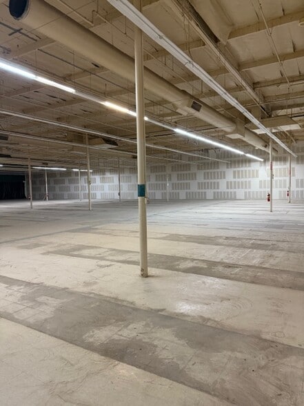 Ming Ave, Bakersfield, CA for lease - Building Photo - Image 3 of 27