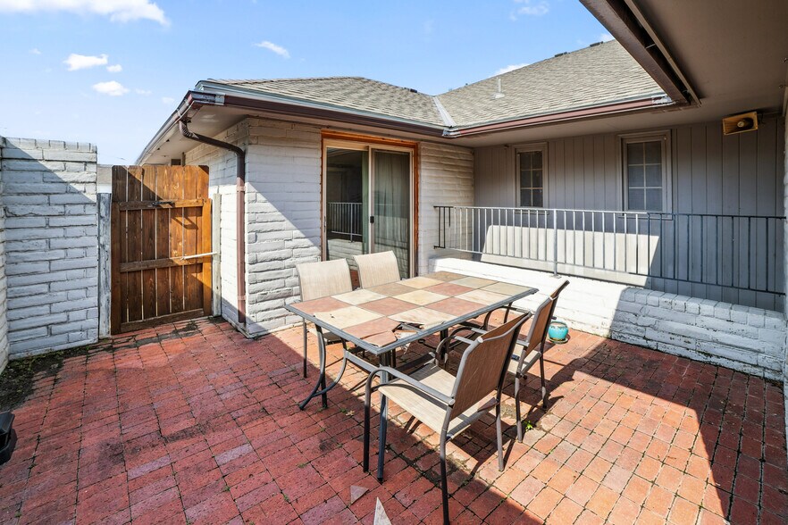 515 N Summit St, Arkansas City, KS à vendre - Photo du bâtiment - Image 2 de 9