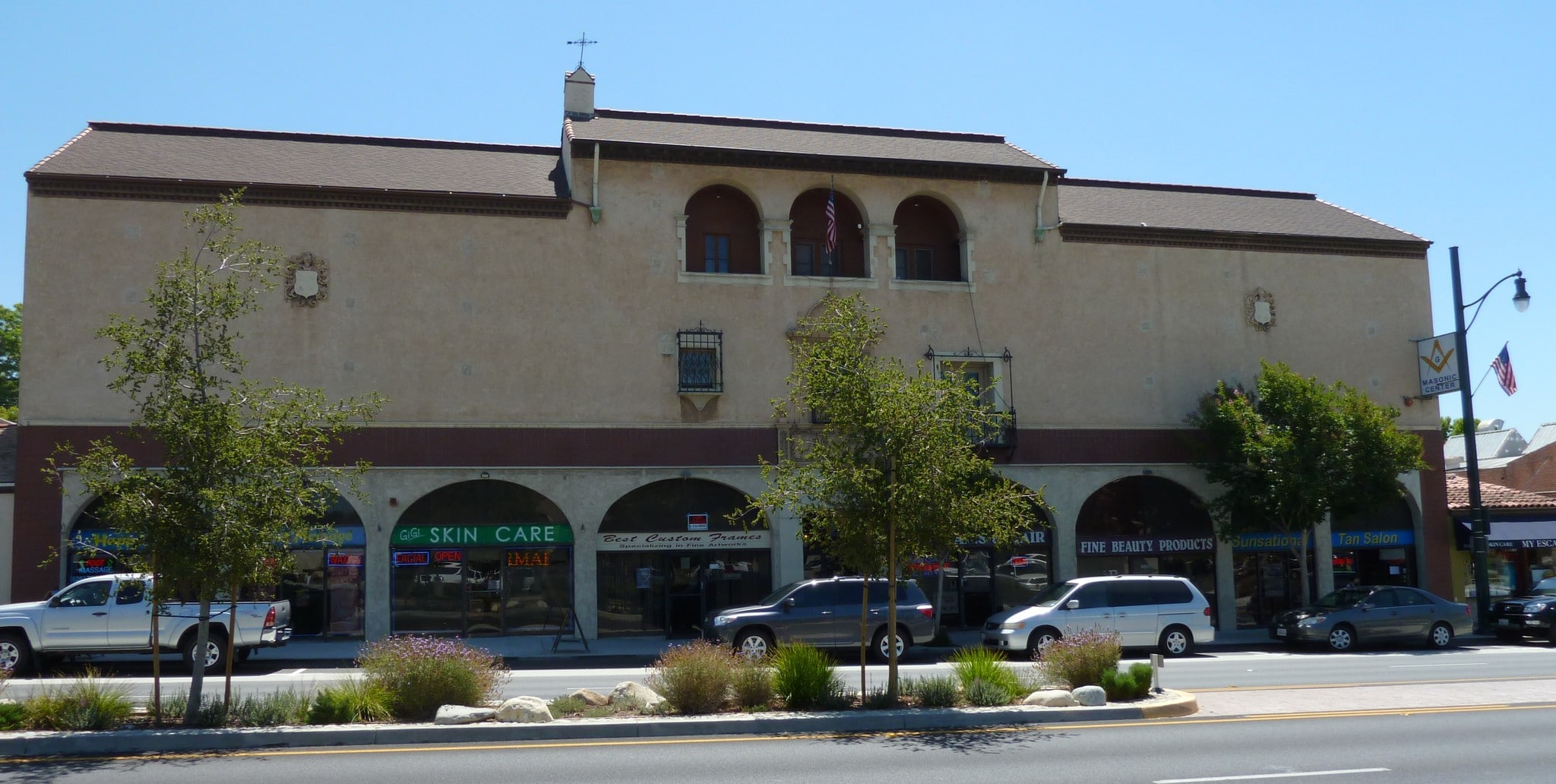 1118-1126 Fair Oaks Ave, South Pasadena, CA for lease Building Photo- Image 1 of 9
