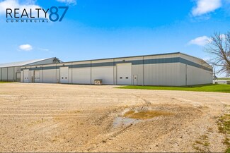 Plus de détails pour 1004 Grant St, Manchester, IA - Industriel à vendre