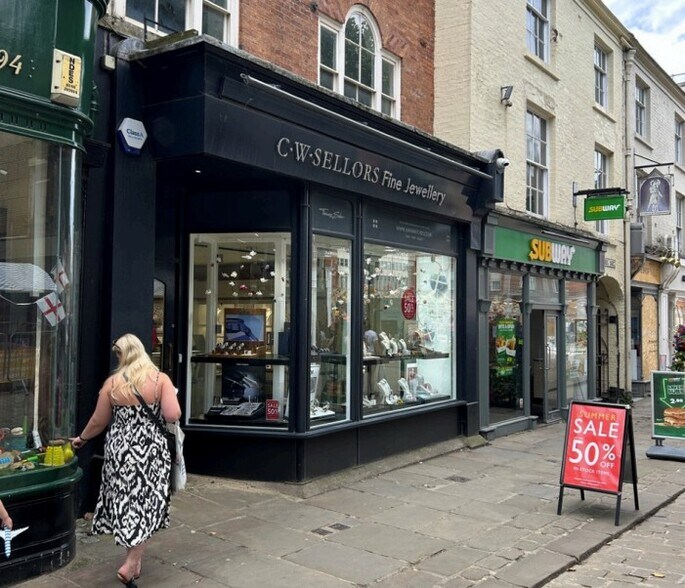 3-5 Low Pavement, Chesterfield à louer - Photo du bâtiment - Image 2 de 3