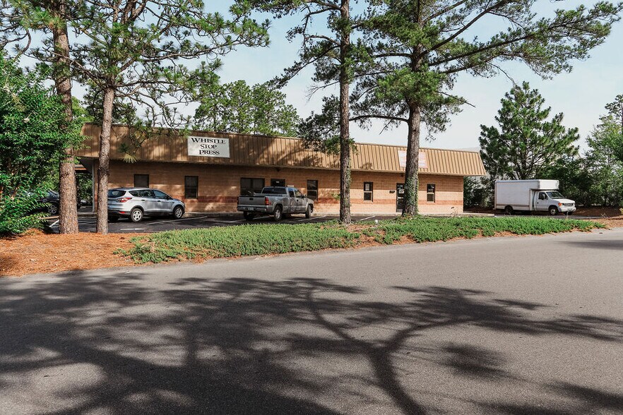 173 Davis St, Southern Pines, NC à vendre - Photo du bâtiment - Image 2 de 18