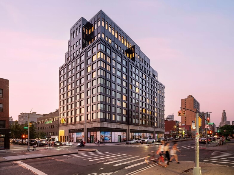 204 4th Ave, Brooklyn, NY for lease - Primary Photo - Image 1 of 2