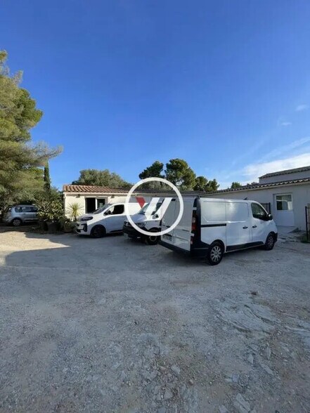 Flex dans La Ciotat à louer - Photo du bâtiment - Image 2 de 8
