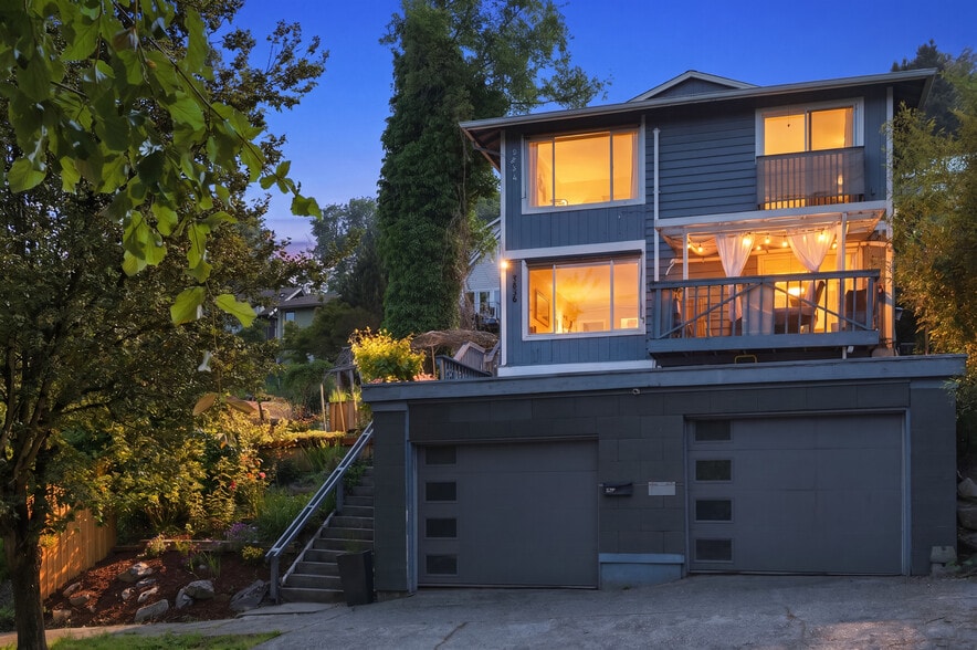3824 23rd Ave SW, Seattle, WA à vendre - Photo du bâtiment - Image 2 de 25