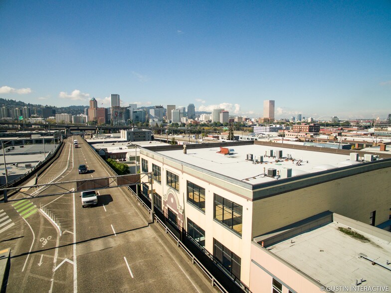307 SE Hawthorne Blvd, Portland, OR à vendre - Photo du bâtiment - Image 2 de 6