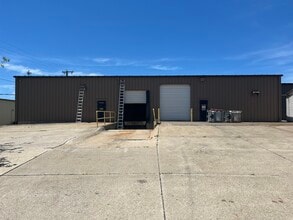 6319 Discount Dr, Fort Wayne, IN à louer Photo intérieure- Image 2 de 2