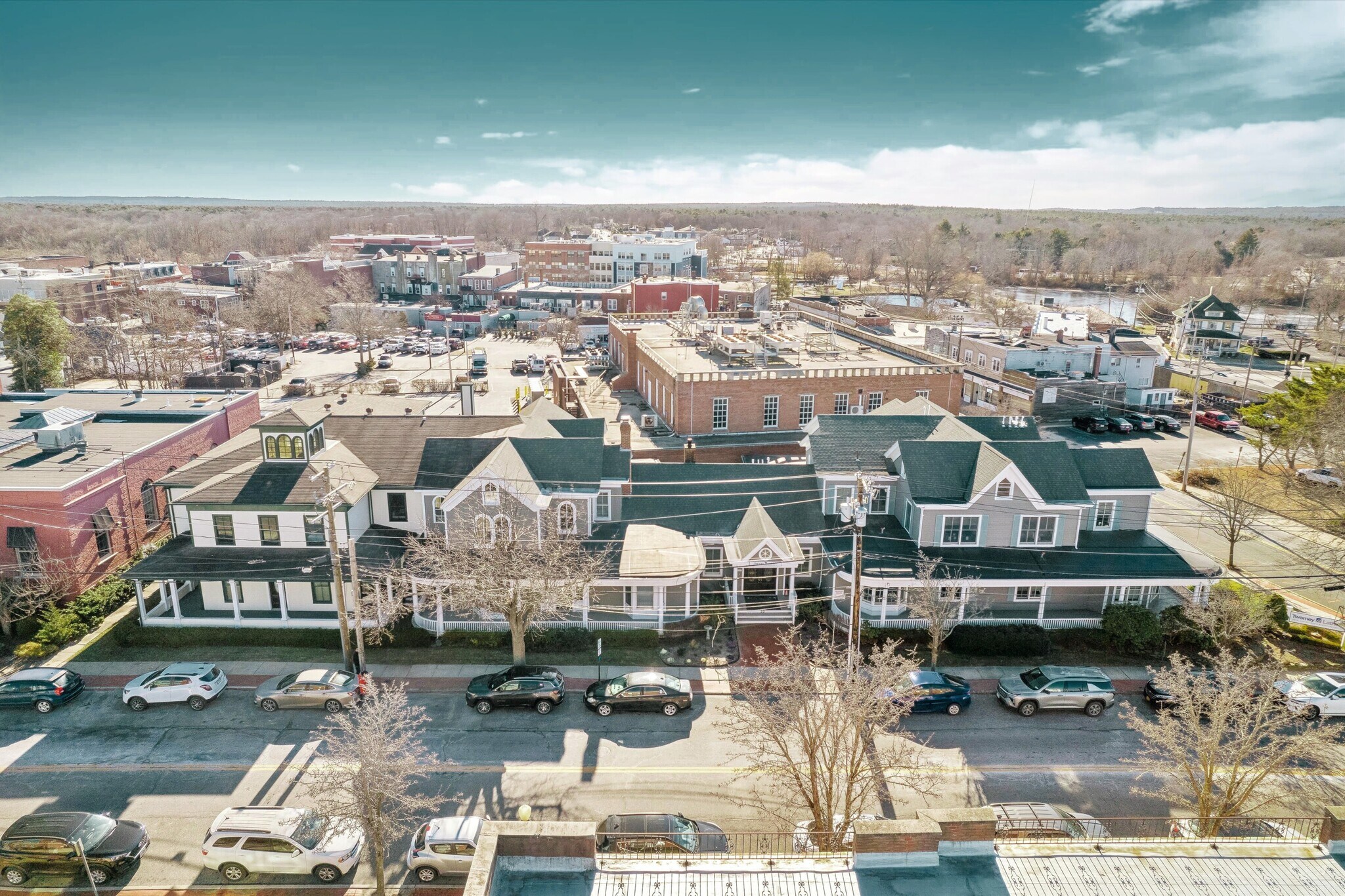 33 W 2nd St, Riverhead, NY à vendre Aérien- Image 1 de 26