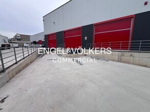 Industriel dans Montornès del Vallès, Barcelona à louer Photo intérieure- Image 1 de 18