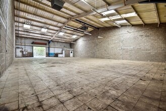 Earnhill Rd, Greenock for lease Interior Photo- Image 2 of 2