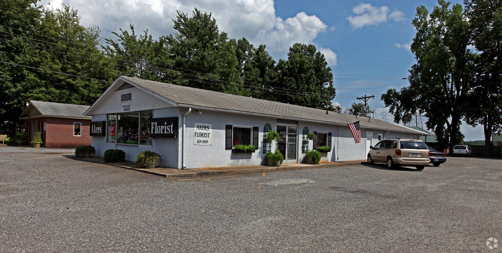 4520 Wilkinson Blvd, Gastonia, NC for sale - Primary Photo - Image 1 of 2