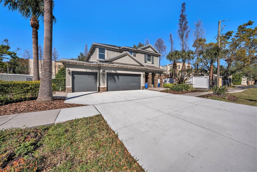 5701 S Macdill Ave, Tampa, FL à vendre - Photo du bâtiment - Image 3 de 36