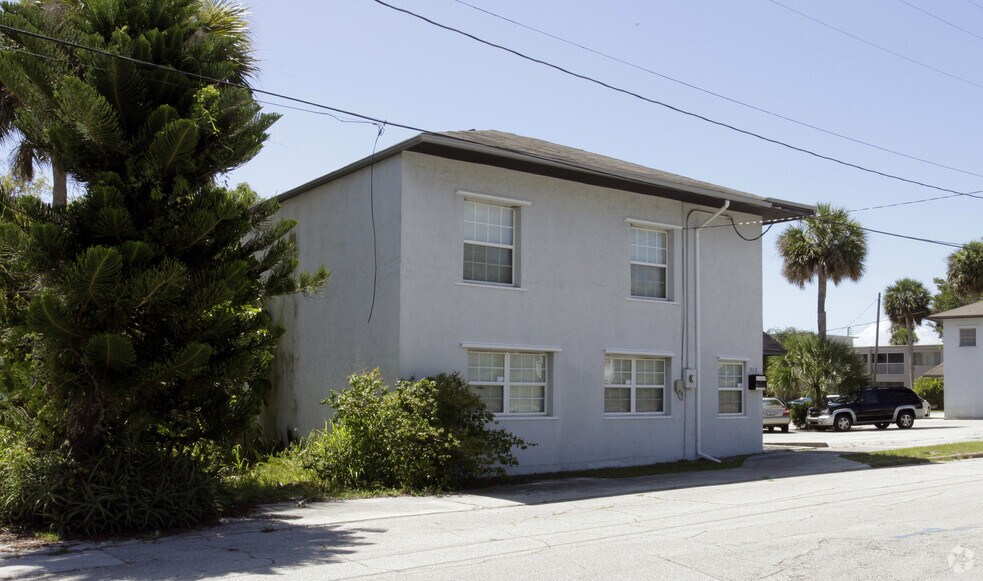 512 S 2nd St, Fort Pierce, FL à vendre - Photo du bâtiment - Image 2 de 2