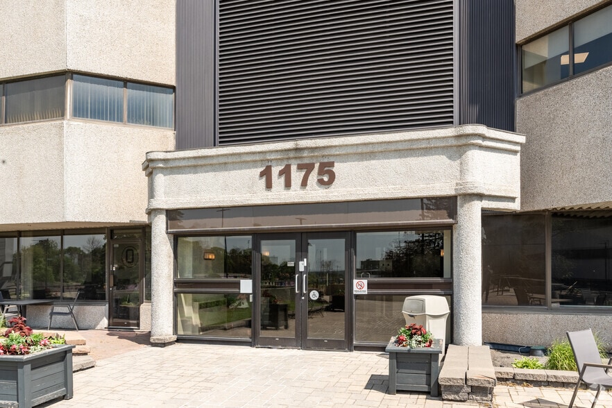 1175 Av Lavigerie, Québec, QC à louer - Photo du bâtiment - Image 2 de 4