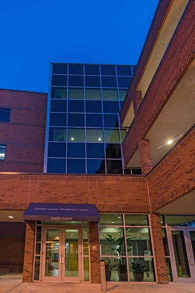 1002 N Church St, Greensboro, NC à louer - Photo du bâtiment - Image 2 de 9