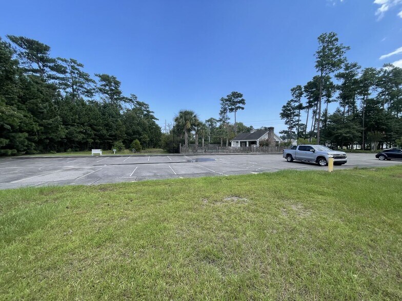 225 Valencia Ct, Wilmington, NC à vendre - Photo du bâtiment - Image 2 de 17