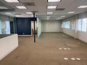 520 S Sepulveda Blvd, Los Angeles, CA à louer Photo intérieure- Image 1 de 2