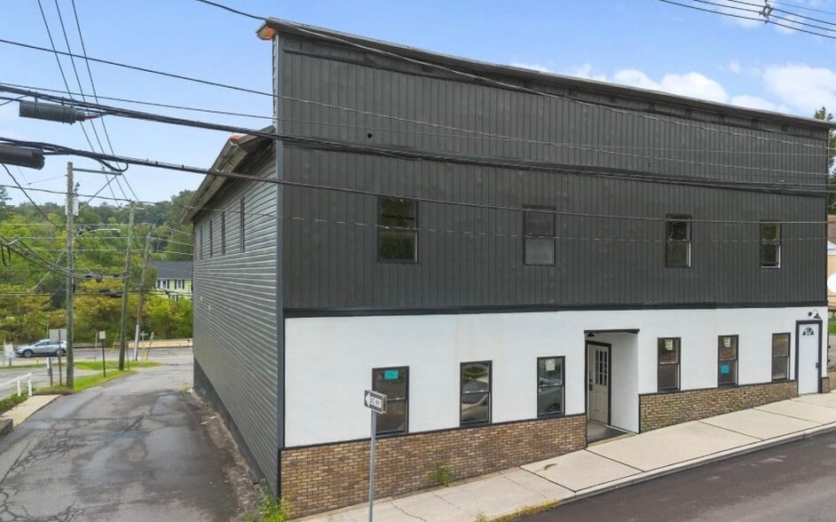 42-44 Main St, Dallas, PA for sale - Building Photo - Image 2 of 23