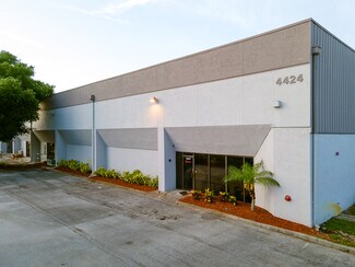Plus de détails pour 4424 Seaboard Rd, Orlando, FL - Industriel à louer