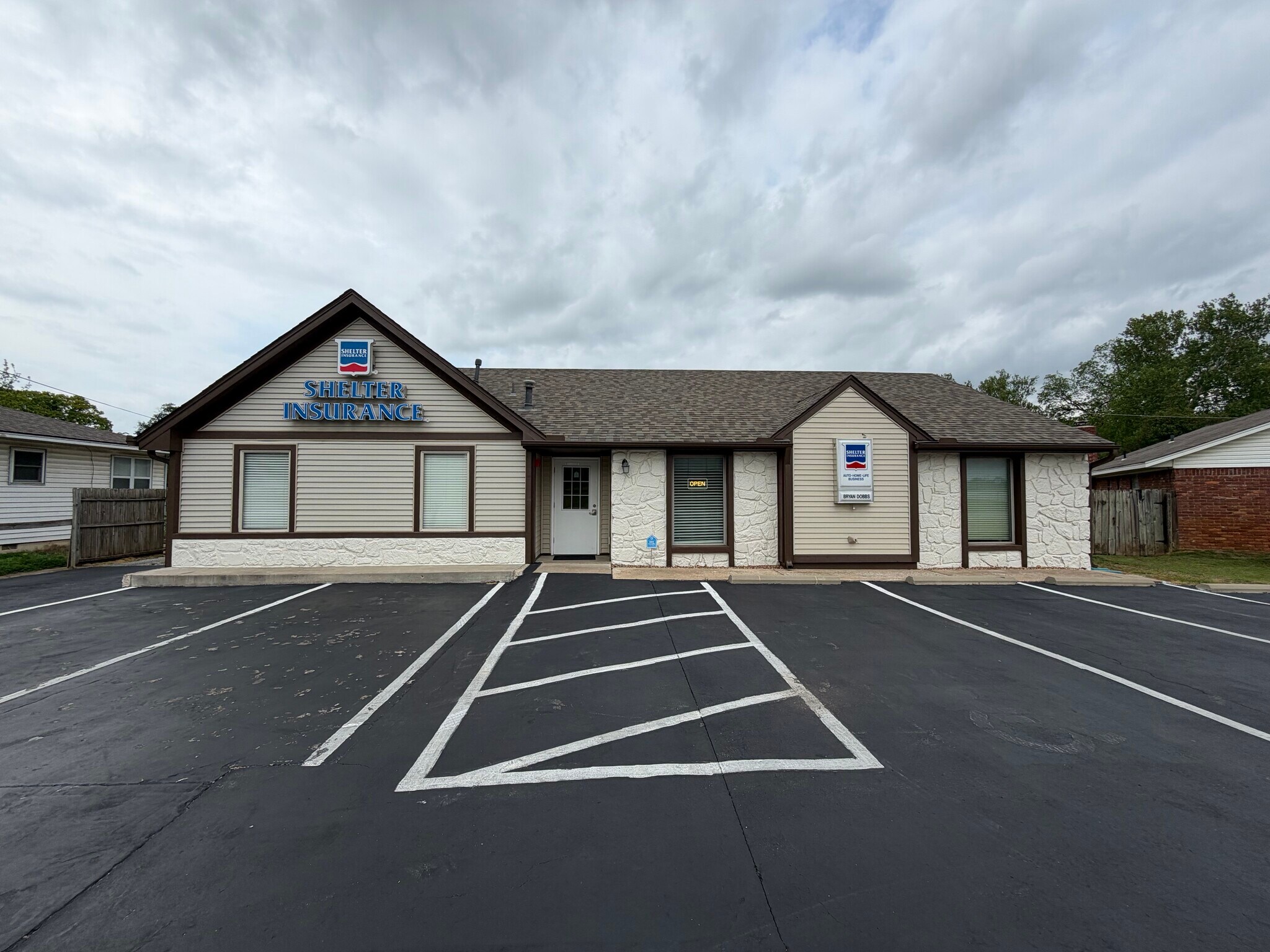 1217 W Main St, Jenks, OK à louer Photo principale- Image 1 de 13