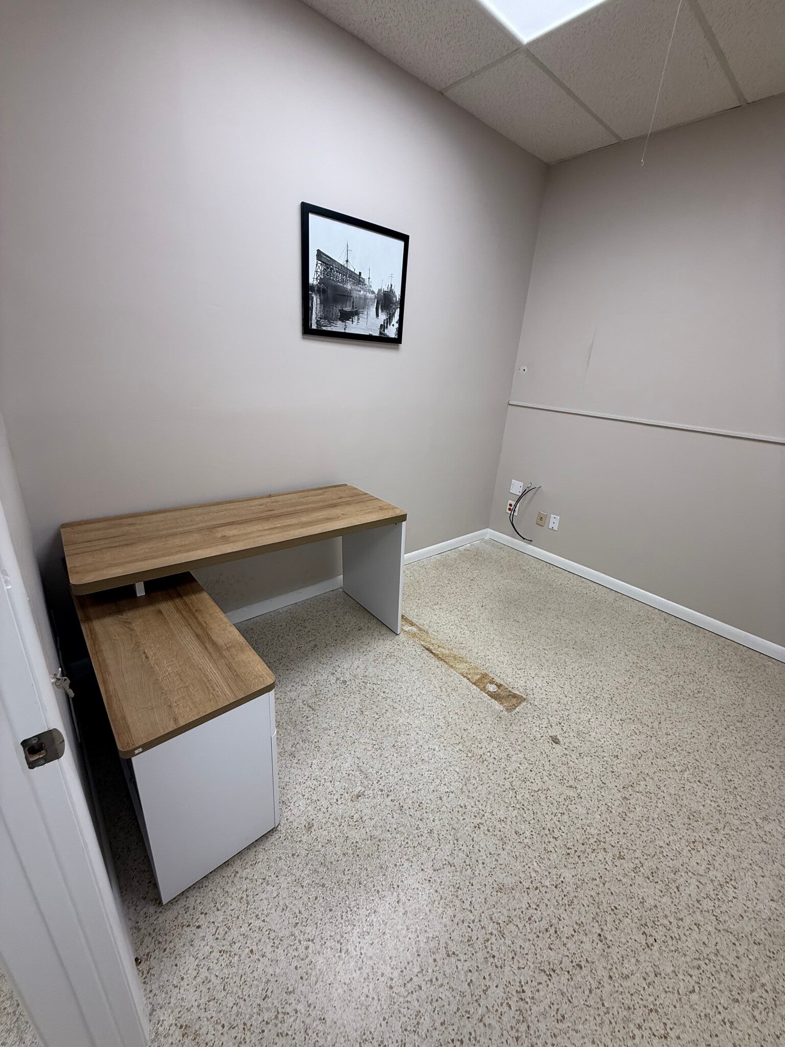 6818-6824 S Manhattan Ave, Tampa, FL for lease Interior Photo- Image 1 of 3