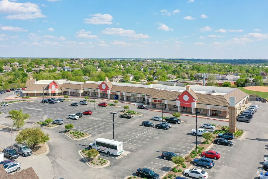 17801-17937 Pierce Plz, Omaha, NE à louer - Photo du bâtiment - Image 3 de 6