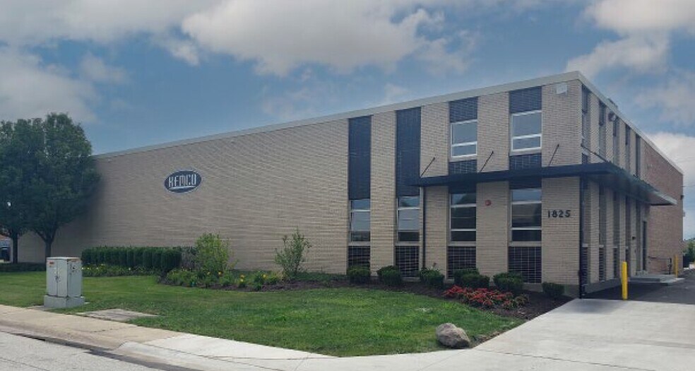 1825 Estes Ave, Elk Grove Village, IL à louer - Photo du bâtiment - Image 2 de 2