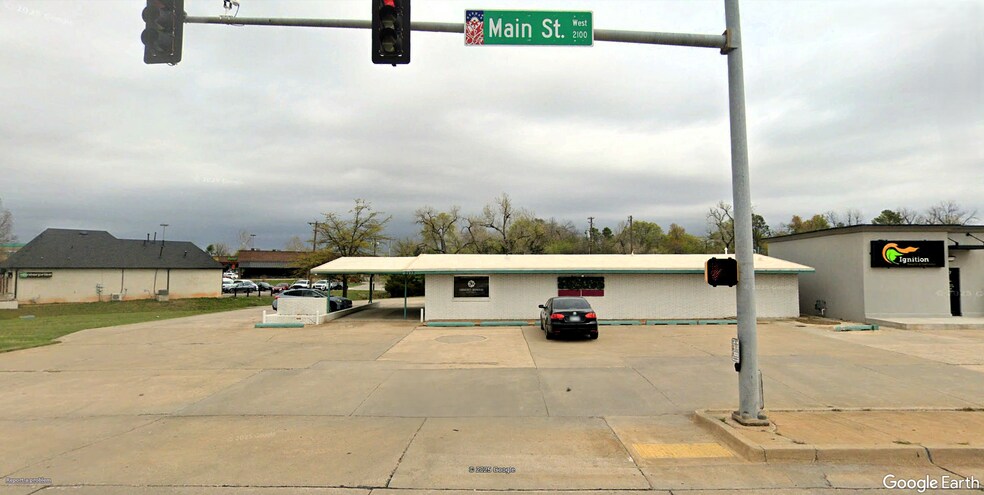 2121 W Main St, Norman, OK à louer - Photo du bâtiment - Image 1 de 6