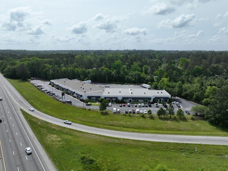 6904 N Main St, Columbia, SC à louer - Photo du bâtiment - Image 2 de 13