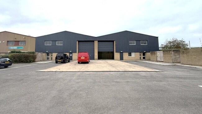 Plus de détails pour Mackenzie Way, Swindon Village - Industriel à louer