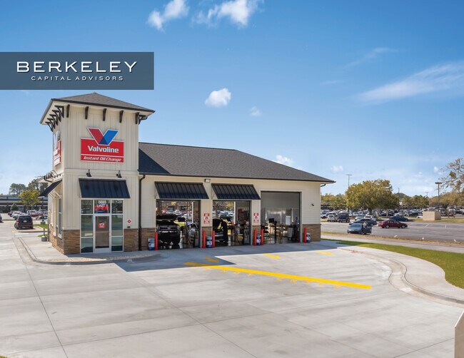 More details for 5693 Altama Ave, Brunswick, GA - Retail for Sale