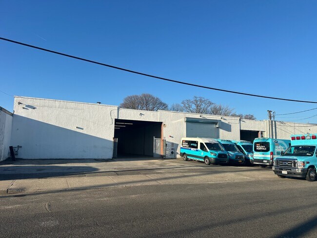 Plus de détails pour 444 Bayview Ave, Inwood, NY - Industriel à vendre