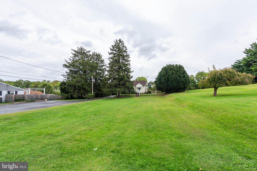 3417 E Joppa Rd, Parkville, MD à vendre - Photo du bâtiment - Image 2 de 22