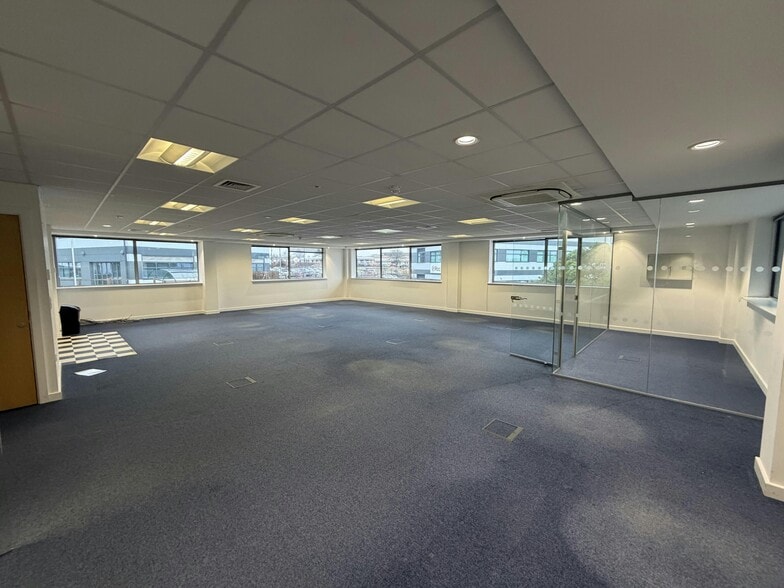 37 Greenham Business Park, Thatcham à louer - Photo du bâtiment - Image 2 de 5