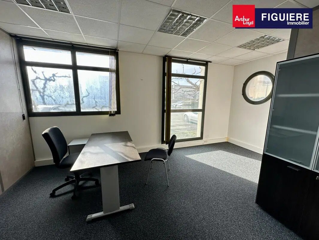 1140 Rue André Ampère, Aix-en-Provence à louer Photo intérieure- Image 1 de 4