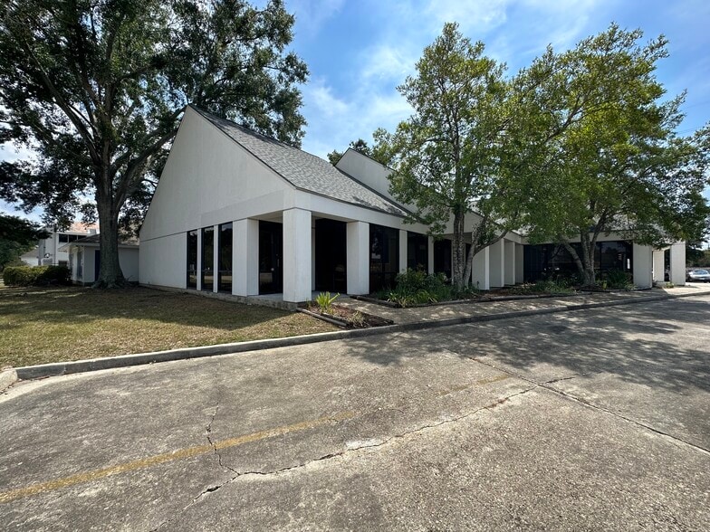 7414 Picardy Ave, Baton Rouge, LA for sale - Building Photo - Image 1 of 15