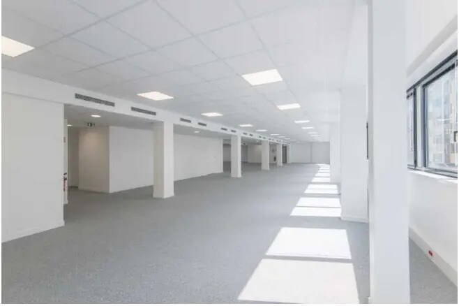 Office in Levallois-Perret for lease - Building Photo - Image 3 of 7