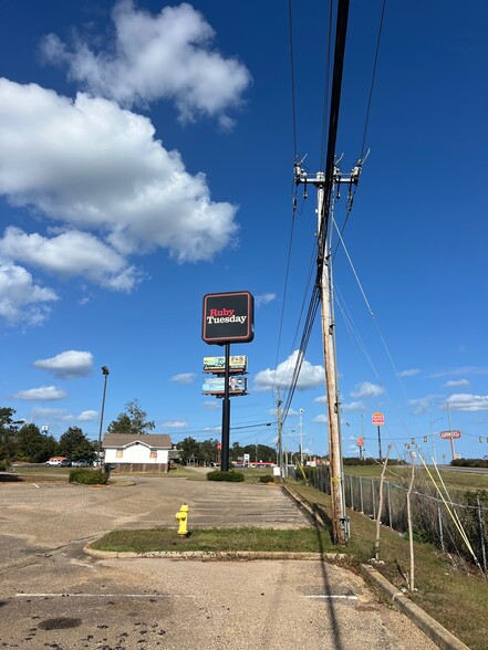 91 Cahaba Rd, Greenville, AL à louer - Photo du bâtiment - Image 2 de 8