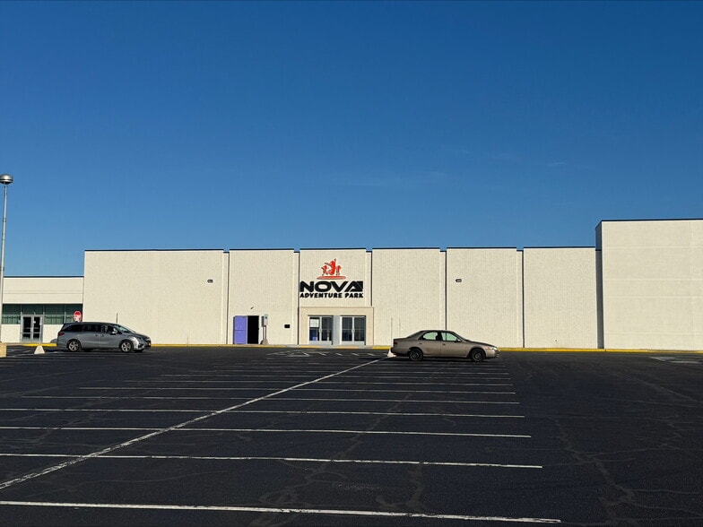 3045 N 5th Street Hwy, Reading, PA for lease - Building Photo - Image 2 of 14
