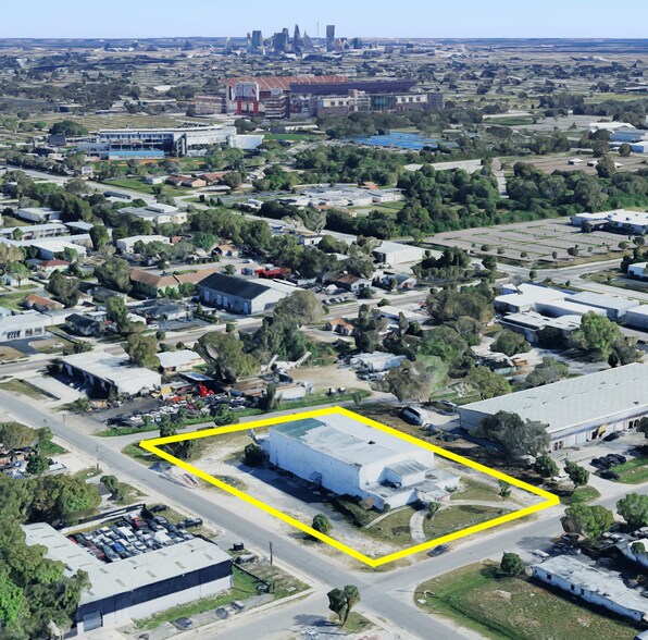 4421 N Hubert Ave, Tampa, FL à vendre - Photo du bâtiment - Image 2 de 6