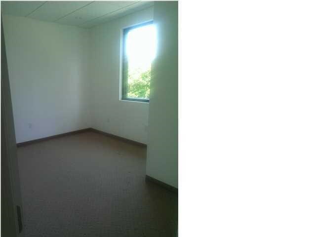 139 Beal Pky SE, Fort Walton Beach, FL à louer - Photo du bâtiment - Image 3 de 5