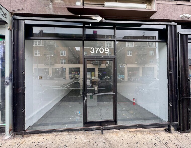 3701 W 3rd St, Los Angeles, CA à louer - Photo intérieure - Image 3 de 7