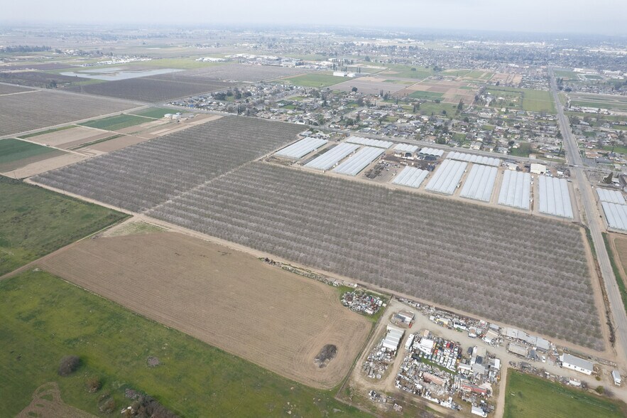 APN 328-050-37, Fresno, CA à vendre - Aérien - Image 3 de 10