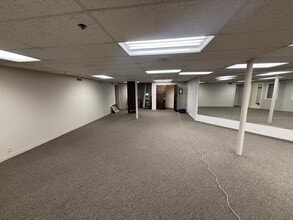 2163 E 3300 S, Salt Lake City, UT for lease Interior Photo- Image 1 of 4