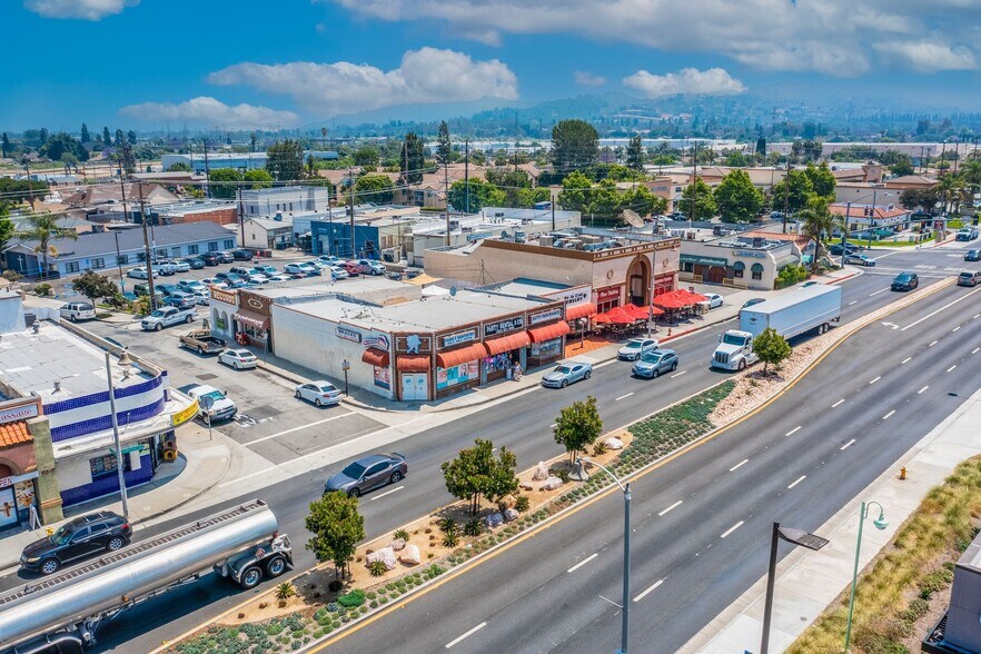 9227-9233 Whittier Blvd, Pico Rivera, CA à vendre - Photo du bâtiment - Image 2 de 9