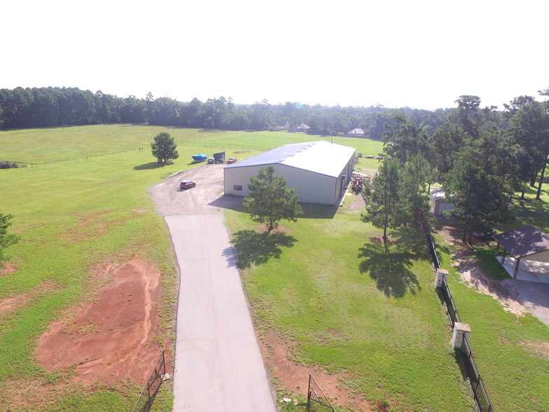 12372 Mustang Rd, Willis, TX à vendre - Photo du bâtiment - Image 1 de 1