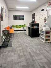 5100 Main St, Downers Grove, IL for lease Interior Photo- Image 2 of 5