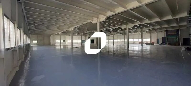 Flex in Saint-Denis for lease - Interior Photo - Image 2 of 4