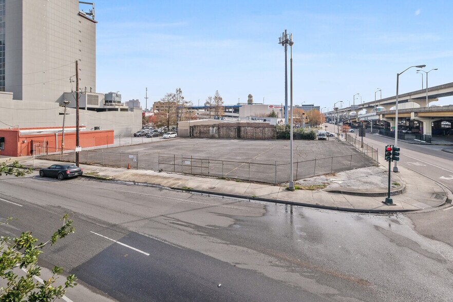 1032-1042 Loyola Ave, New Orleans, LA à vendre - Photo du bâtiment - Image 3 de 5