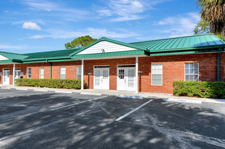 6981 Curtiss Ave, Sarasota, FL à vendre - Photo du bâtiment - Image 2 de 4